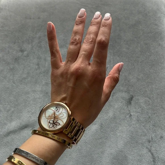 DKNY Watch - Picture 2 of 7